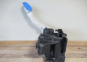 ZBIORNICZEK SPRYSKIWACZY VW POLO V 5 6R0 2009- 1