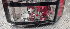 Land rover discovery lampa prawa tył tylna EH22-13404-AA 4