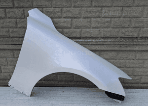 Lexus is 2 220 250 350 lift 2010-2013 błotnik prawy 1