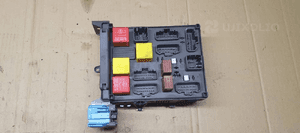 Moduł skrzynka BSI bezpieczników Renault Espace IV 8200283812 8200004201E 1