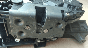 Volvo S40 II V50 zamek drzwi przod przedni prawy  lewy 1