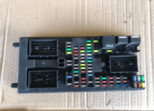 SKRZYNKA MODUŁ BSI AH42-14F041 Range Rover 3 III LM L322 Facelift 1