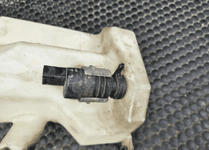 Zbiorniczek Płynu 8E5955451 8E0955453 Spryskiwaczy Zbiornik Pompka Czujnik AUDI A4 B6 Sedan Kombi 2