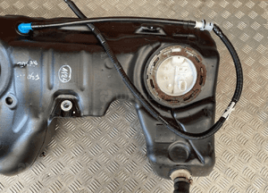 BMW F30 F31 ZBIORNIK BAK PALIWA POMPA WLEW 7376160 4
