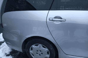 Mitsubishi Grandis błotnik tył tylny lewy  A19 2