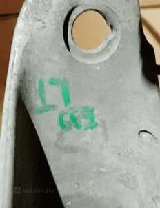 Zwrotnica piasta lewy tył tylna lewa wahacz BMW 5 E39 3.0D 8