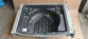 Wanna wnęka bagażnika Audi A8 D3 4E0803265K 1