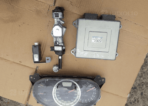 Mazda 5 05-10 CR 2.0 16V Komputer Sterownik LFD7 4