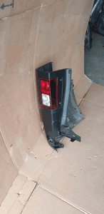 Narożnik zderzaka lewy tył lampa Trafic III Vivaro B 850177155R 93450066 2