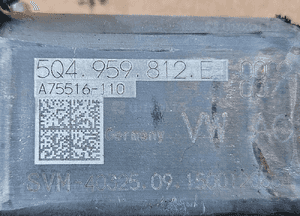 VW Passat B8 silniczek sterownik szyby tył tylnej prawy lewy 2