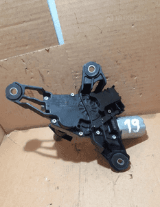 SILNICZEK WYCIERACZKI TYLNEJ TOYOTA YARIS II P9 1.0 0390201825 1