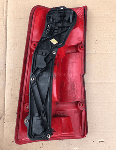 Lampa tylna prawa górna Land Rover Discovery 2 II 4