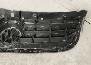Atrapa przod grill przedni vw touareg 2003-2007 8