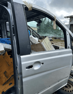 mercedes  VITO VIANO 639 drzwi prawe srebrne 2