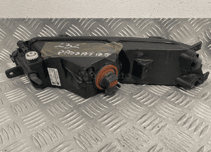 Halogen przeciwmgielny prawy vw passat B8 2014- 11