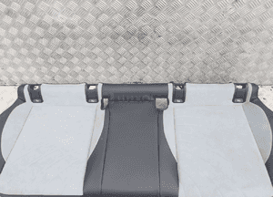 KANAPA TYŁ VW GOLF VIII 5H0885901K RADOM 9