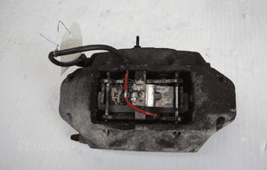 Zacisk hamulcowy prawy przedni Brembo VW TOUAREG 7L, Audi Q7 1