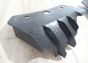 Tesla 3 mocowanie zderzaka PRAWE RH 1084170-00-B 3