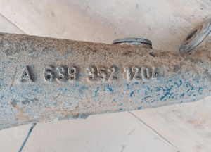 Wahacz lewy tył tylny zwrotnica Mercedes Vito 639 2.2 CDI A6393521204 6