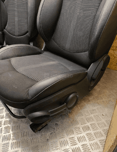 MINI R60 COUNTRYMAN FOTELE GRZANE PÓŁ SKÓRA KANAPY UK WERSJA 5 OSOBOWA 3