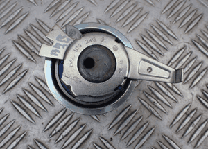 Seat leon 5F napinacz paska 04L109243F  radom 1