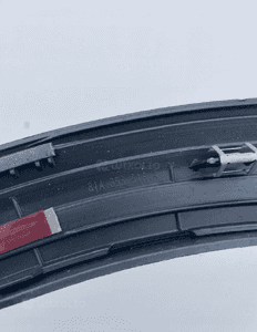 Listwa błotnika prawy tył audi Q2 81A 81A853818A 3
