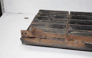 Atrapa chłodnicy grill MITSUBISHI PAJERO I '1982-1991 2