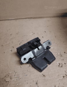 Ford fiesta MK7 lift zamek klapy bagażnika D3D0B 2