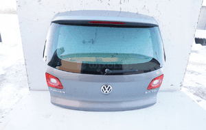 Klapa bagażnika tył volkswagen tiguan i 5N LR7N
