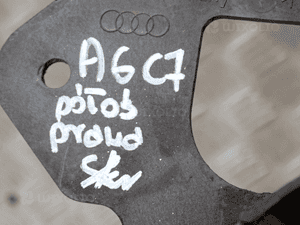Uchwyt półośki prawej audi A6 C7  4G0863190 3