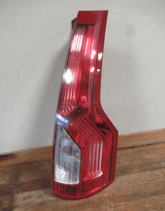 Lampa tylna tył prawa lewa citroen C4 picasso 2006-2010 9