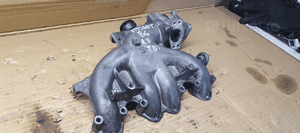 Kolektor ssący zawór EGR VW Passat B6 1.9 TDI 038129637D 03G129713C 3