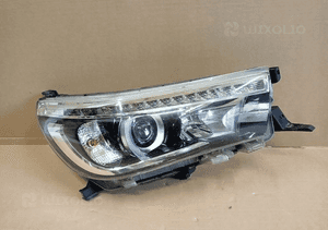 Lampa prawa prawy full led toyota hilux viii 8 15- 1