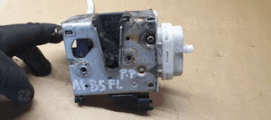 Zamek prawy przód Audi A4 B5 4D1837016D 1