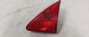 Lampa prawa w klape peugeot 3008 1