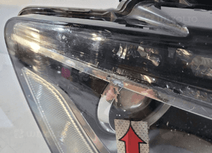 Audi Q5 8R Lampa Xenon R - 13688 9