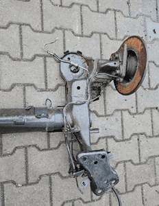 Peugeot 207  belka os tyl tylna tarcze 4