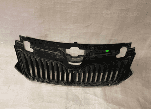 Skoda rapid atrapa grill 3