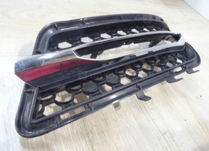 Kratka prawa Mercedes Eklasa 212 AMG a2128851853 2