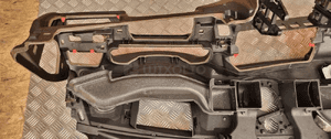 BMW F10 F11 KOKPIT DESKA KONSOLA HEAD UP HUD 14