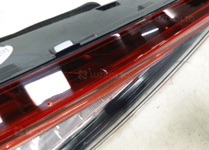 Skoda enyaq iv lampa w klapę lewy tył lewa tylna 9