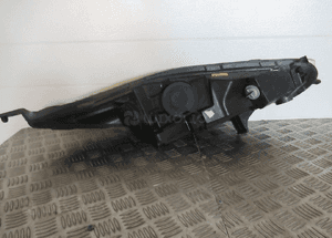 Lampa lewa przód przednia ford fiesta MK7 lift 2012- 3