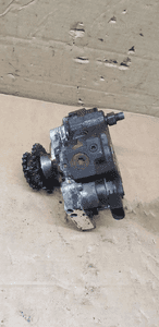Pompa wtryskowa paliwa BMW 3 E90 7798333 1