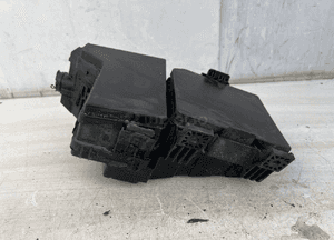 QASHQAI J10 LIFT 1.6DCI 09-13 ROK OBUDOWA SKRZYNKA BEZPIECZNIKÓW 24383BB50A 2