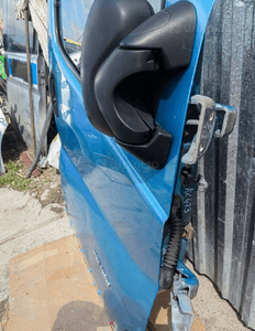 Drzwi prawy przód prawe przednie renault trafic ii opel vivaro a primastar 4