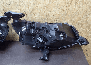 LAMPA LAMPY PRZÓD PEUGEOT 2008 II 2 FULL LED 16