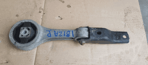 Łapa poduszka silnika skrzyni Seat Ibiza 6J 1.6 TDI 6Q0199851AP 1