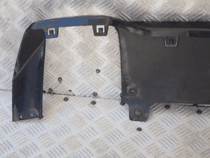Dyfuzor spoiler tylni  peugeot 2008 ii  9825967080 6