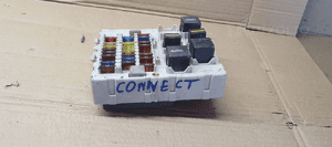Moduł BSI skrzynka bezpieczników Ford Transit Connect 518774104 2
