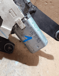 PEUGEOT 307 SW KOMBI SILNICZEK WYCIERACZKI TYŁ 5